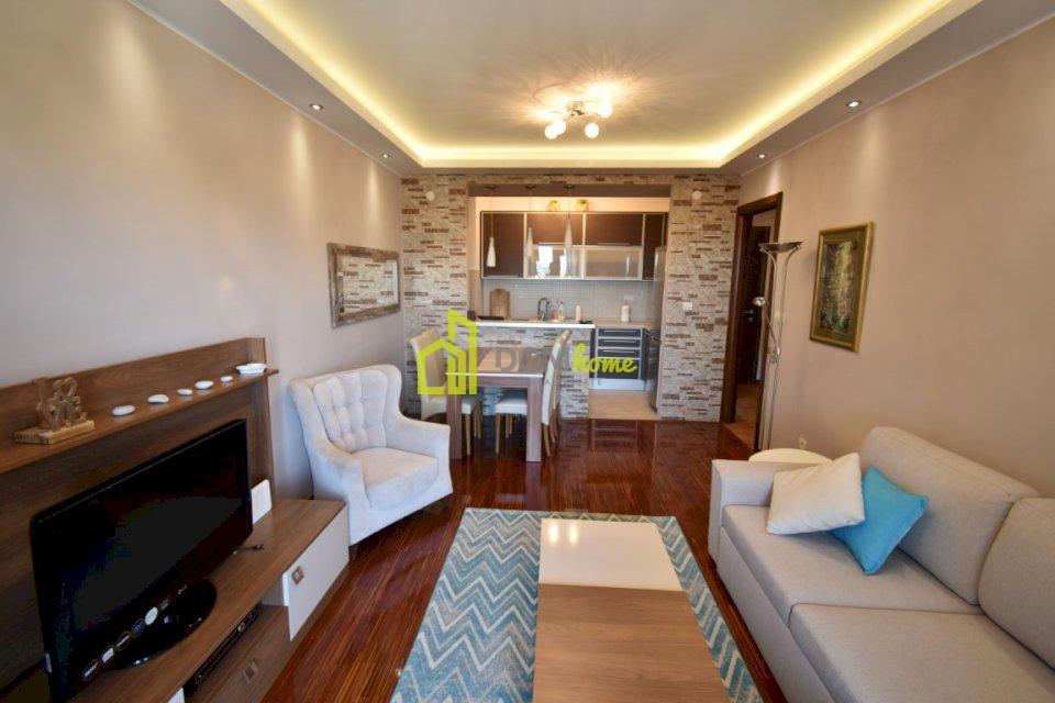 Dvosoban stan 75m2, Gorica C